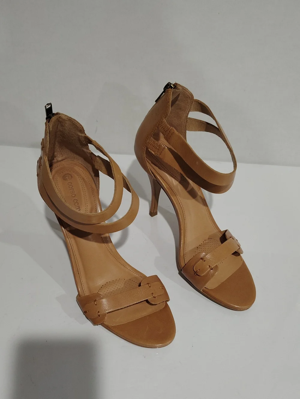 Corso Como Women's Beige Leather Strappy Heel Sandal Size 10